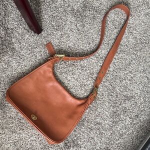 Coach Vintage Legacy Crescent Flap 9718 British Tan